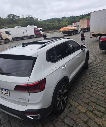 VOLKSWAGEN TAOS 1.4 250 TSI TOTAL FLEX HIGHLINE AUTOMÁTICO
